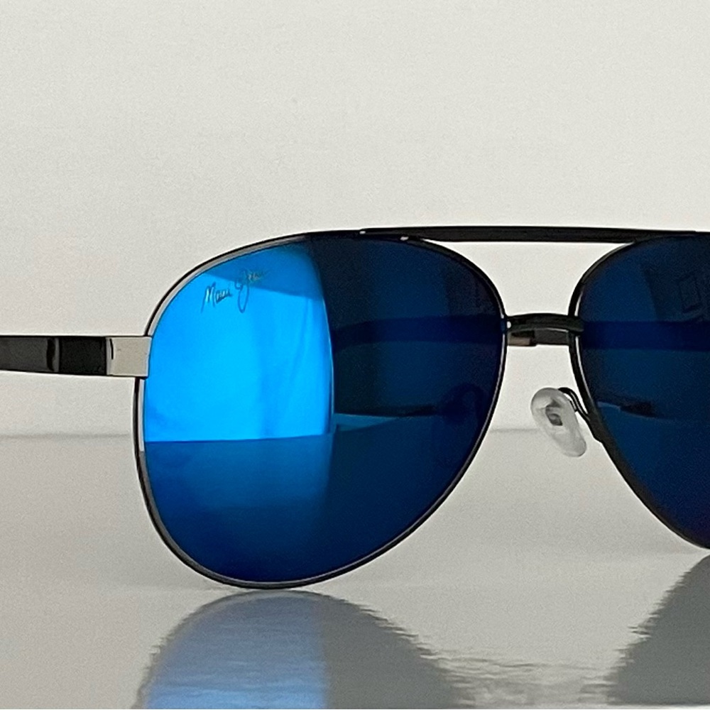 Maui Jim Aviator Sunglasses Gunmetal Frame/Blue Hawaii Mirror Lenses 58mm